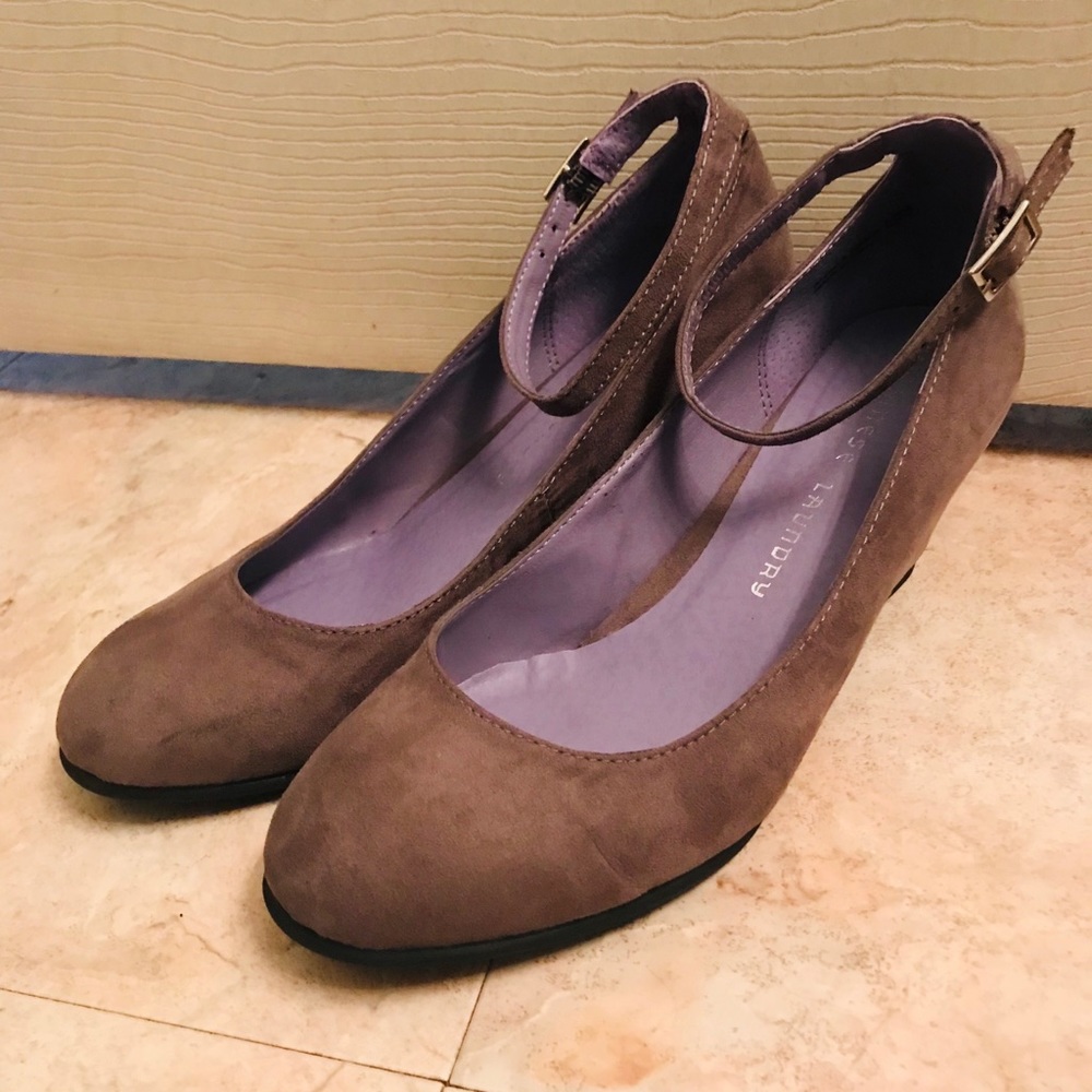 Chinese laundry wedges 8